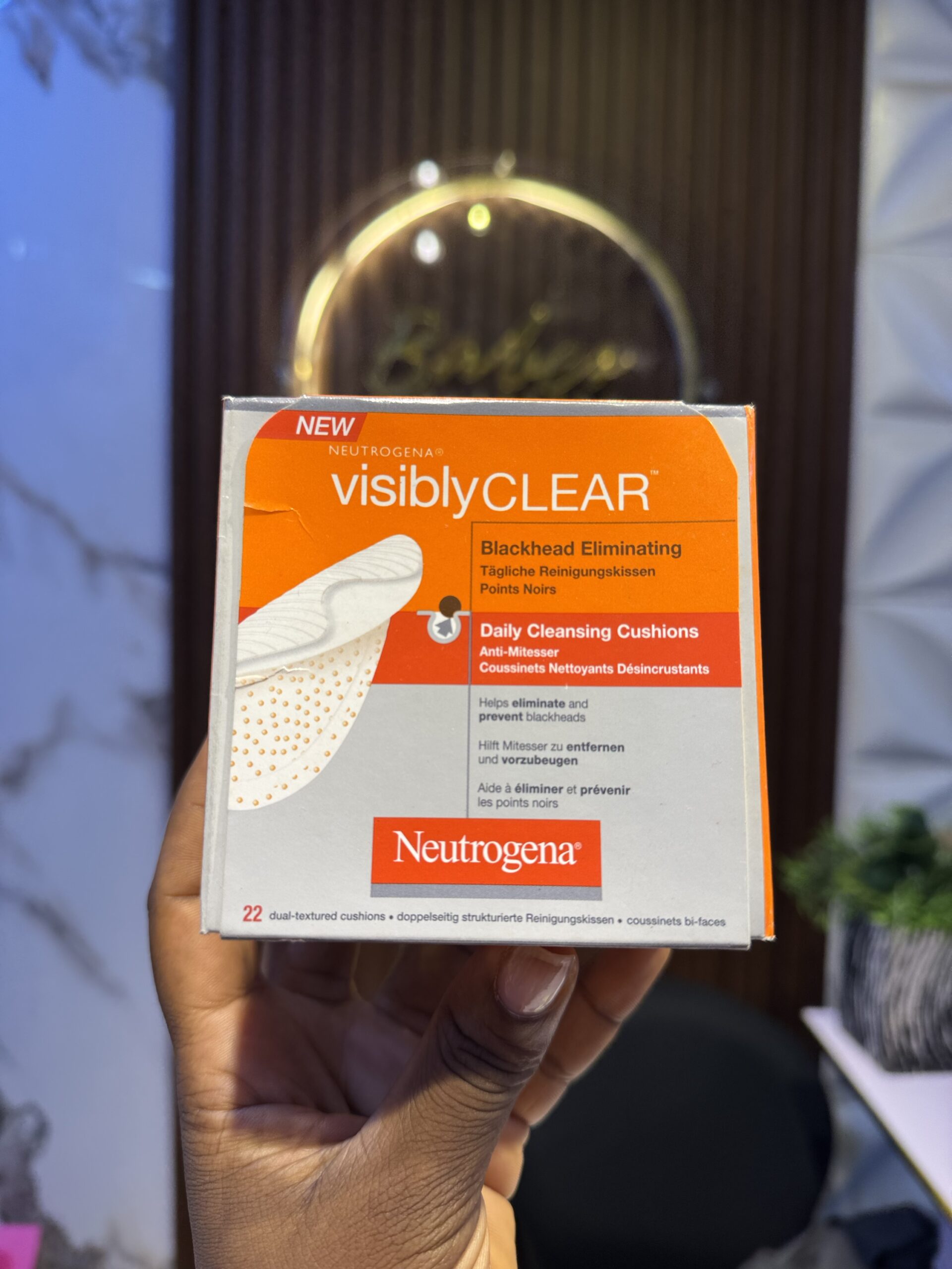 NEUTROGENA blackhead pad