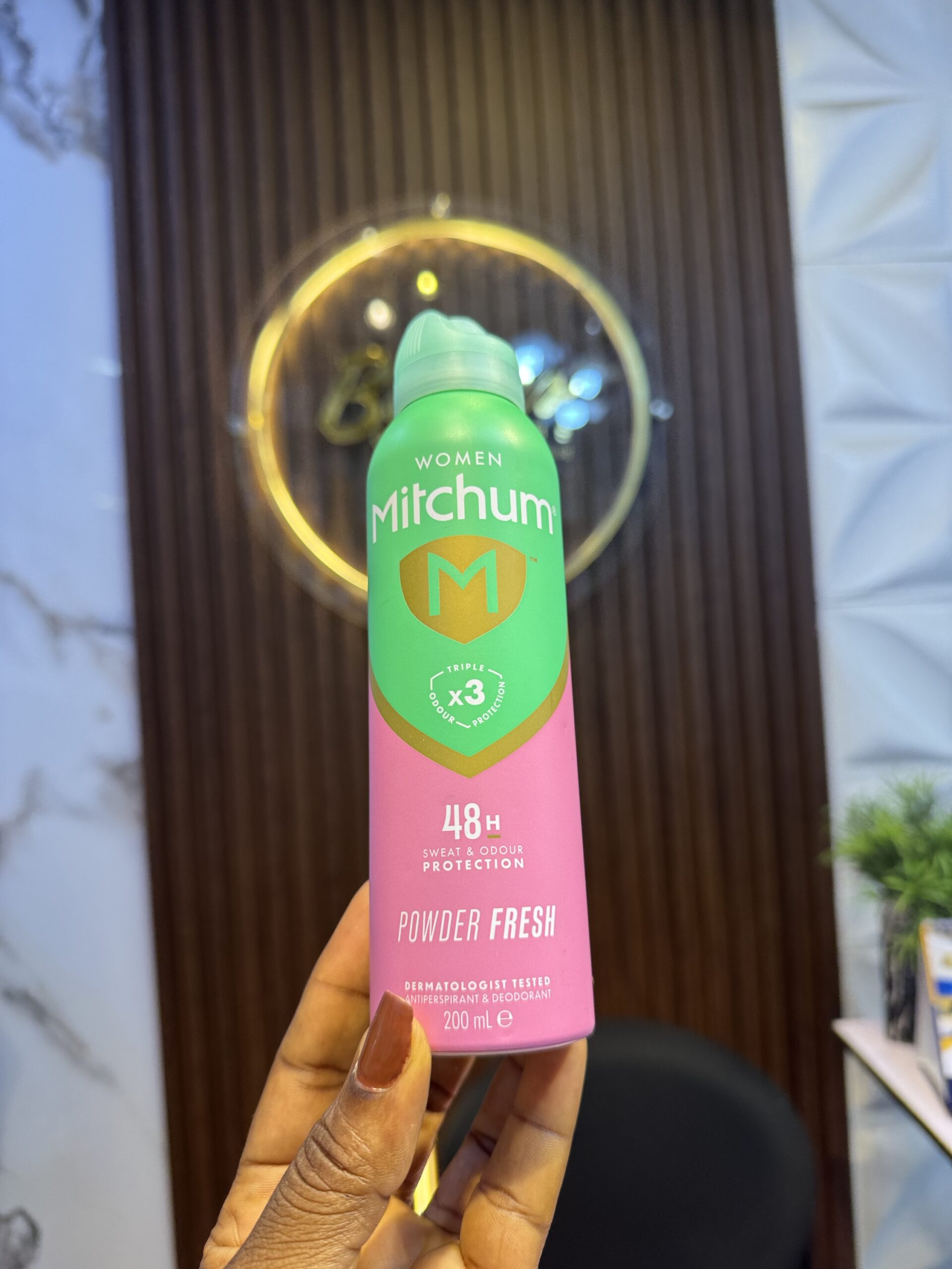 Mitchum powder fresh
