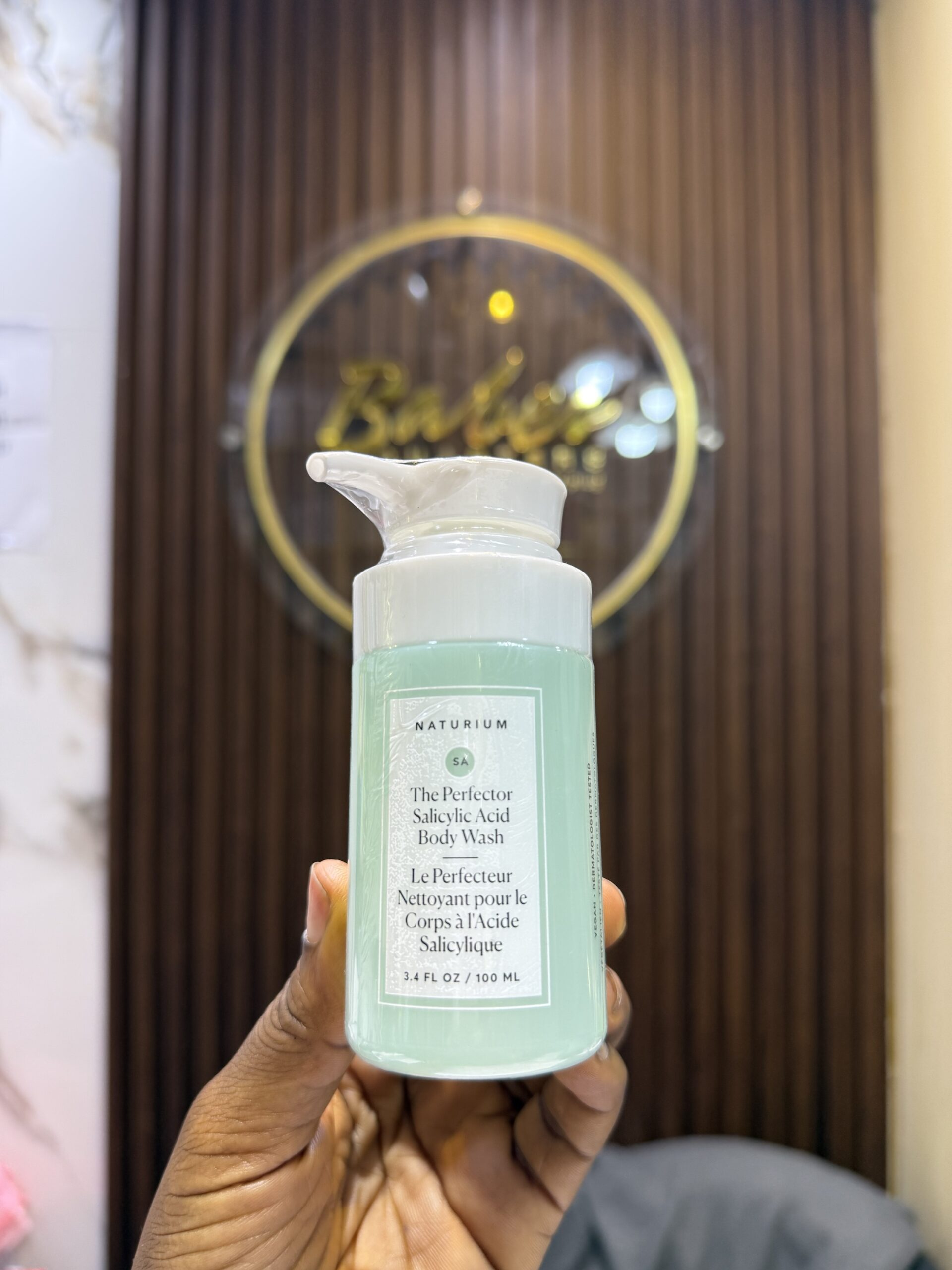 Naturium salicylic body wash 100ml